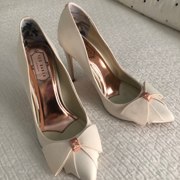 Ted Baker Shoes | Ivory Satin Pumps | Color: Cream/White | Size: 7.5 | Ralouma's Closet